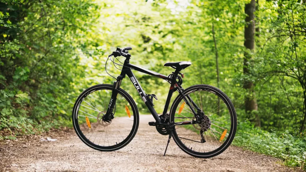 Best Road Bikes Under 2000 - Buying Guide